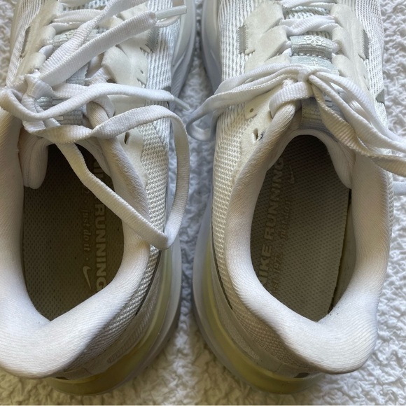 Nike Structure 25 Road Running Shoes White Metallic Silver Size 9 Women's - Picture 11 of 15